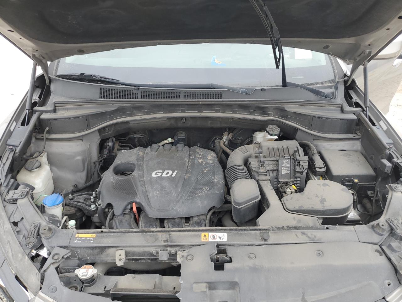 2016 Hyundai Santa Fe - Image 12
