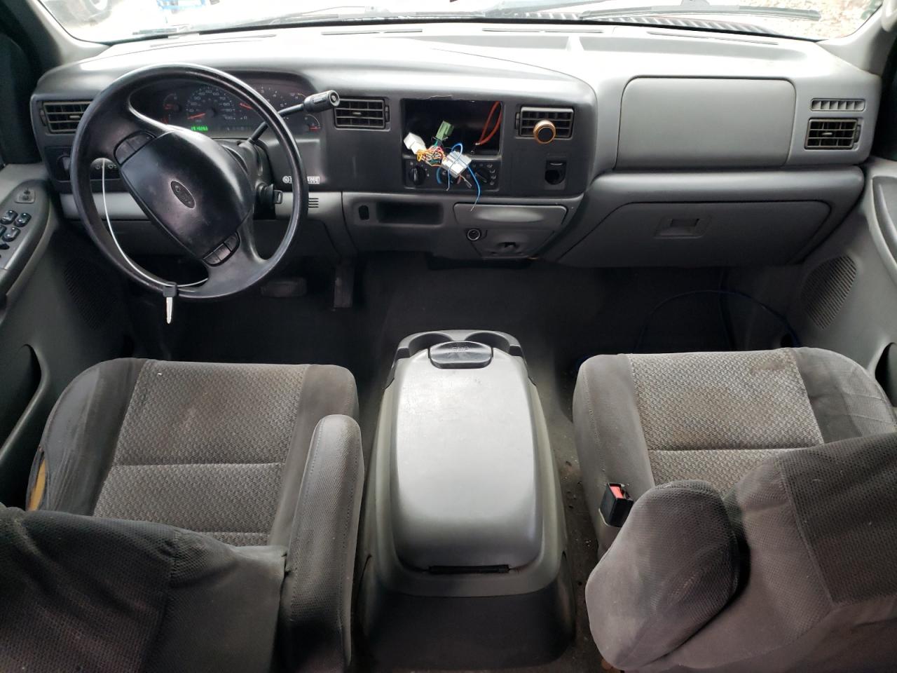 2002 Ford F250 - Image 8