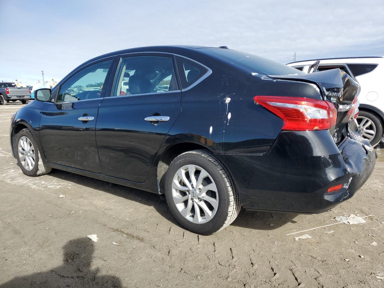 2018 Nissan Sentra - Image 2