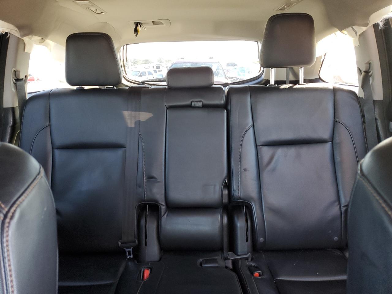 2015 Toyota Highlander - Image 10