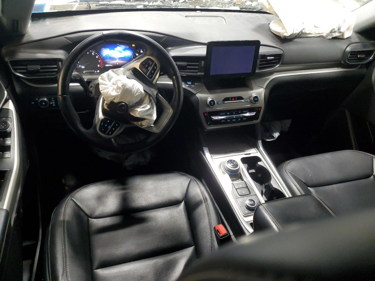 2021 Ford Explorer - Image 8