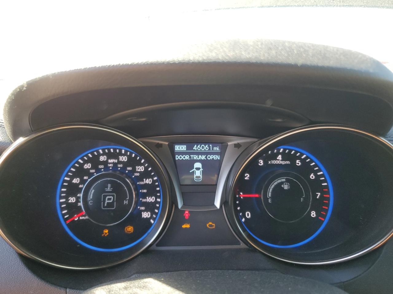 2016 Hyundai Genesis - Image 9
