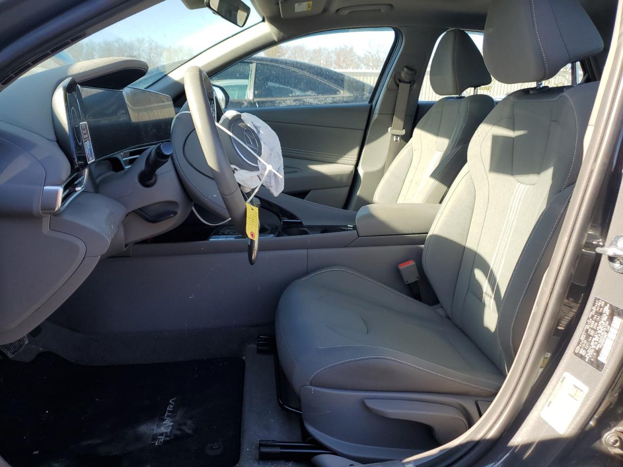 2024 Hyundai Elantra - Image 7