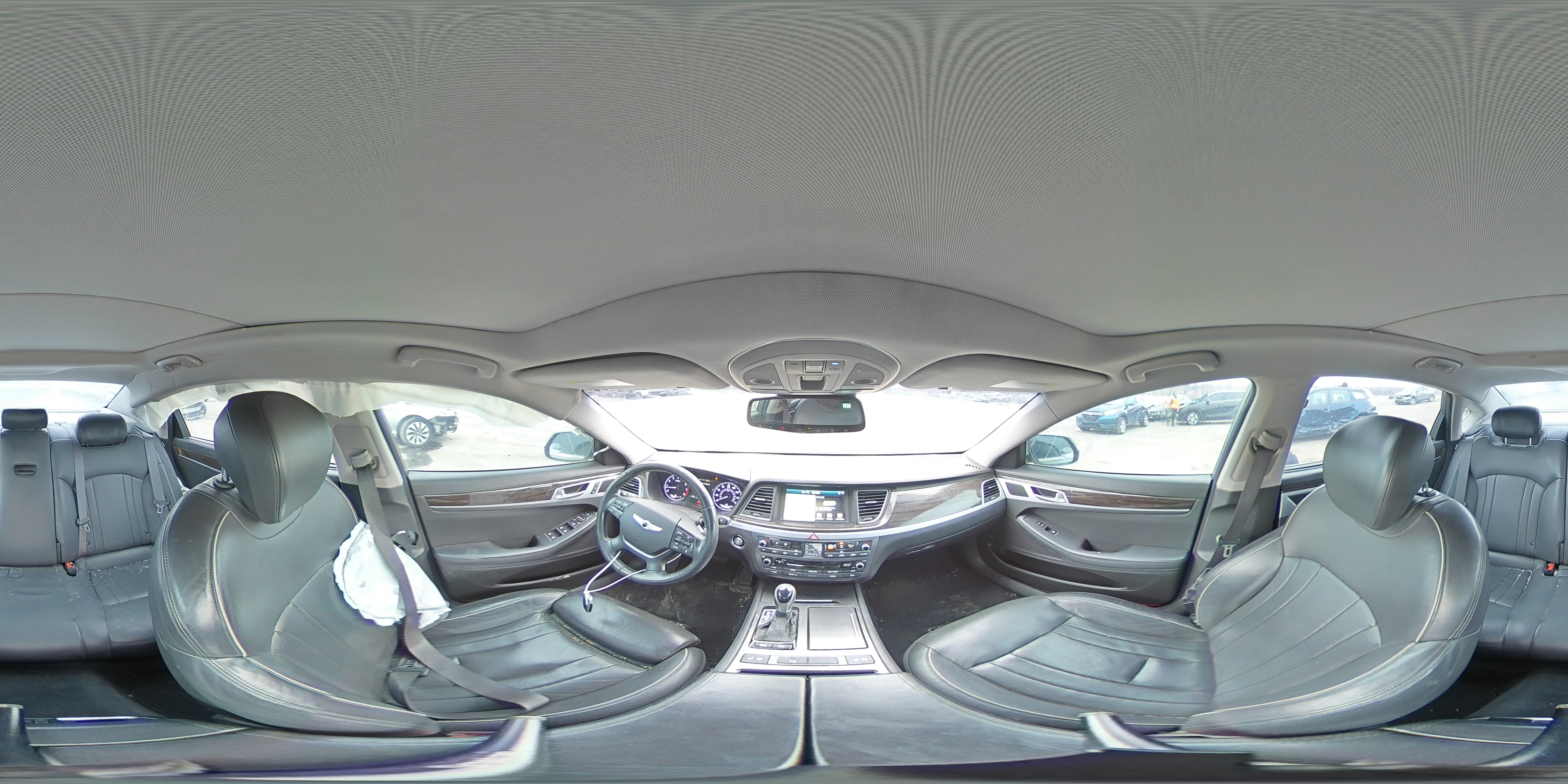 2015 Hyundai Genesis - Image 13
