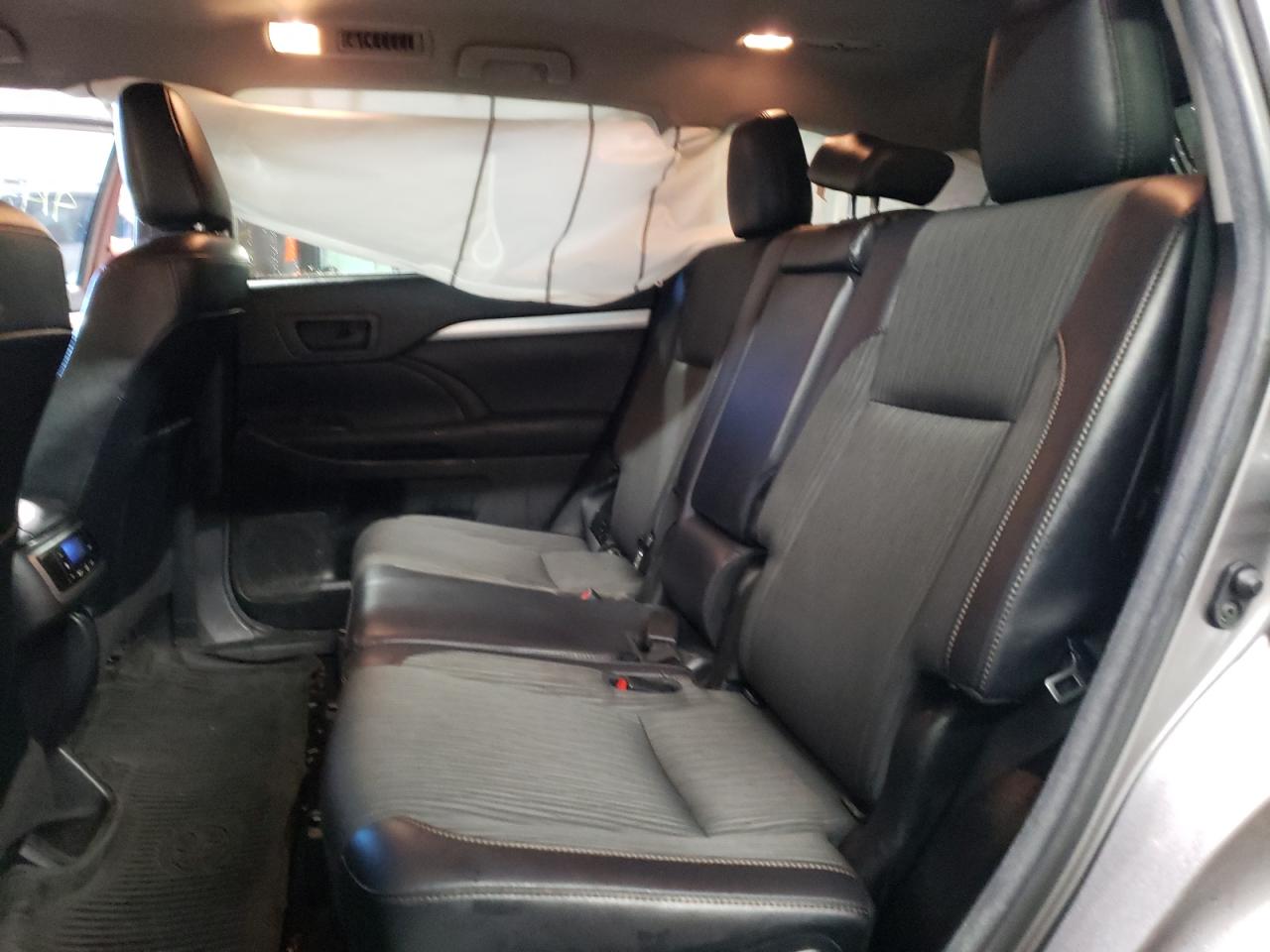 2018 Toyota Highlander - Image 10