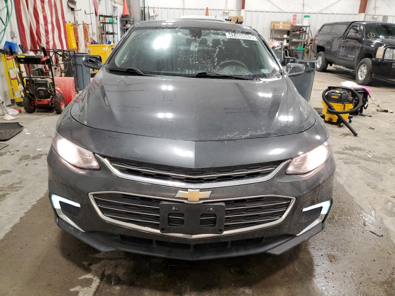 2017 Chevrolet Malibu - Image 5