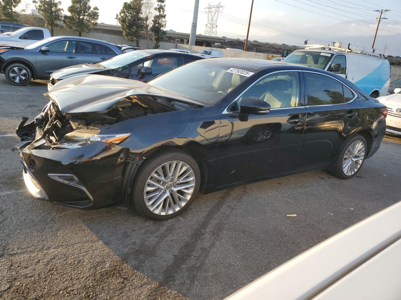 2016 Lexus ES - Image 1
