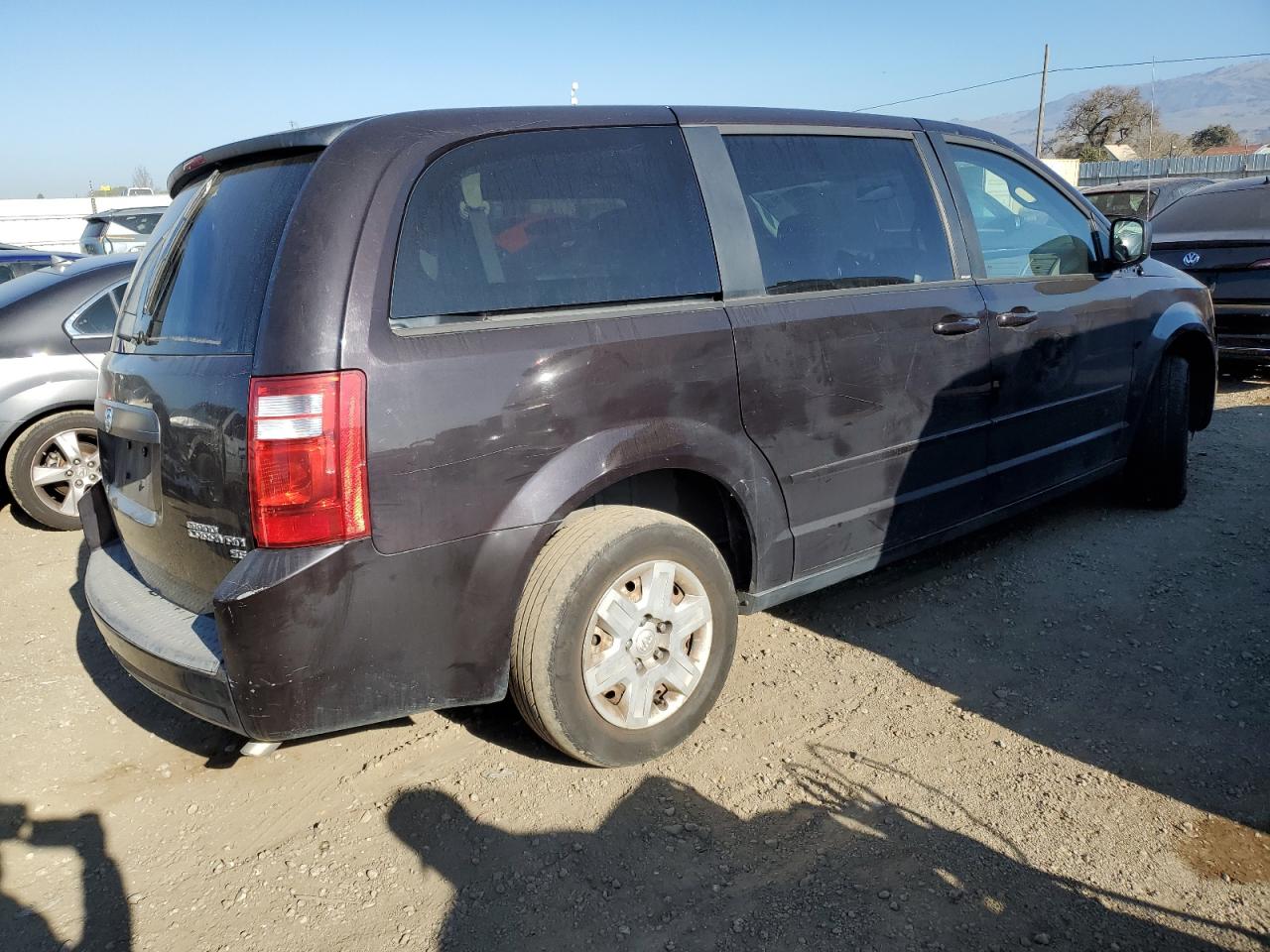 2010 Dodge Caravan - Image 3