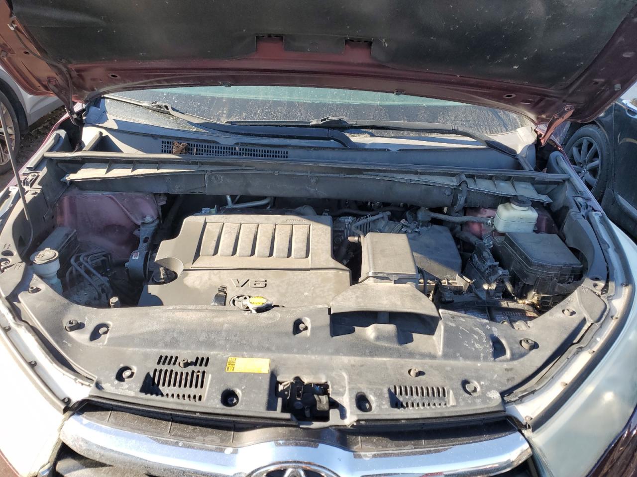 2015 Toyota Highlander - Image 12