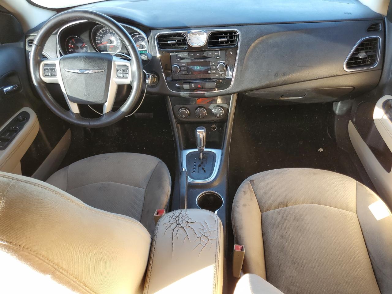 2013 Chrysler 200 - Image 8