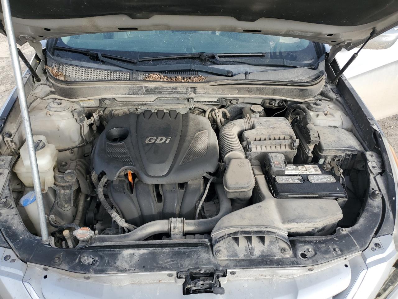 2012 Hyundai Sonata - Image 11