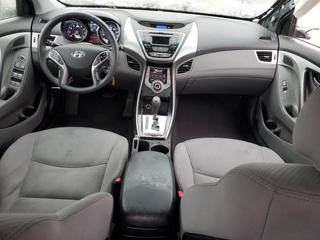 2013 Hyundai Elantra - Image 8