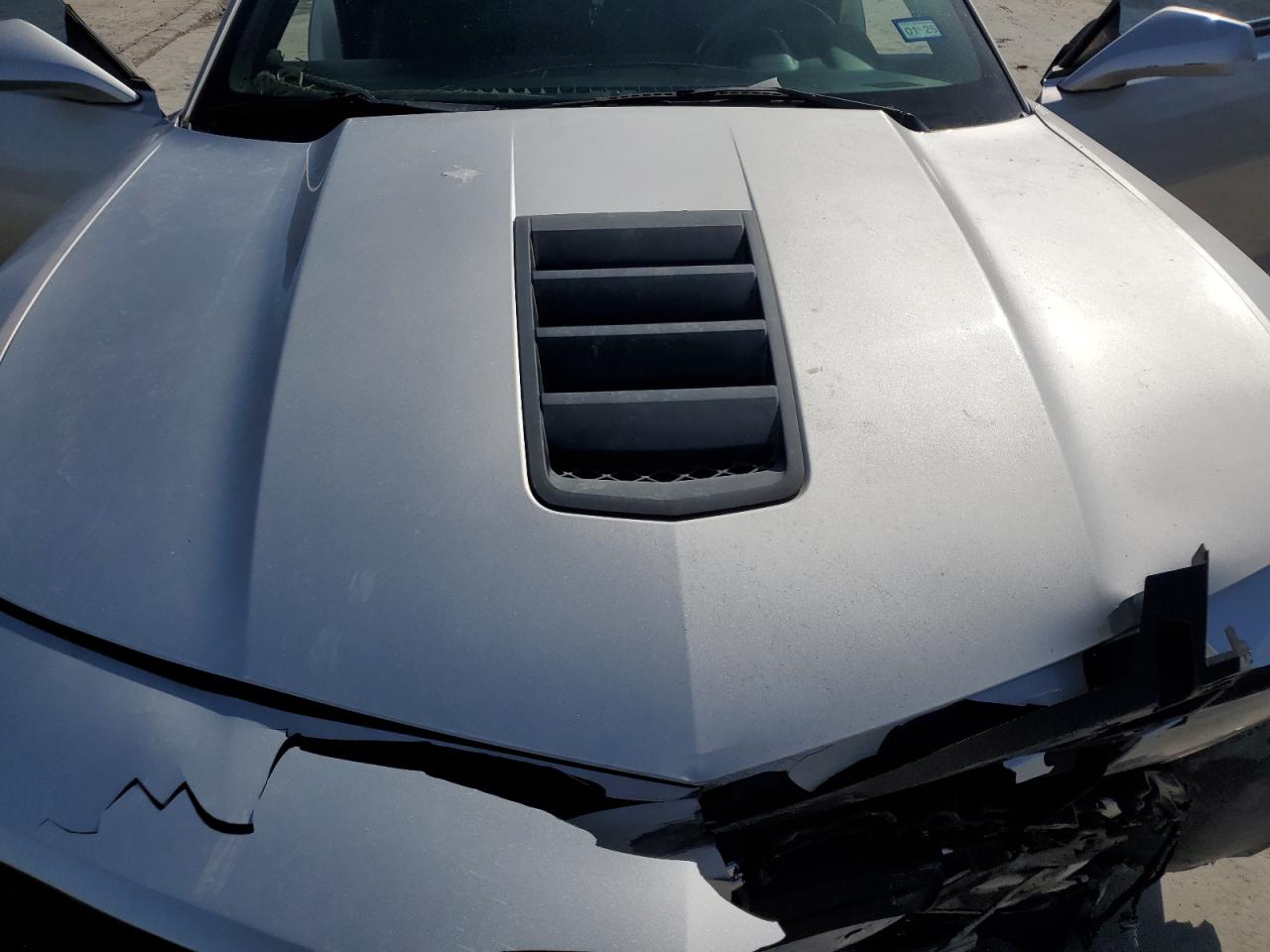 2015 Chevrolet Camaro - Image 12