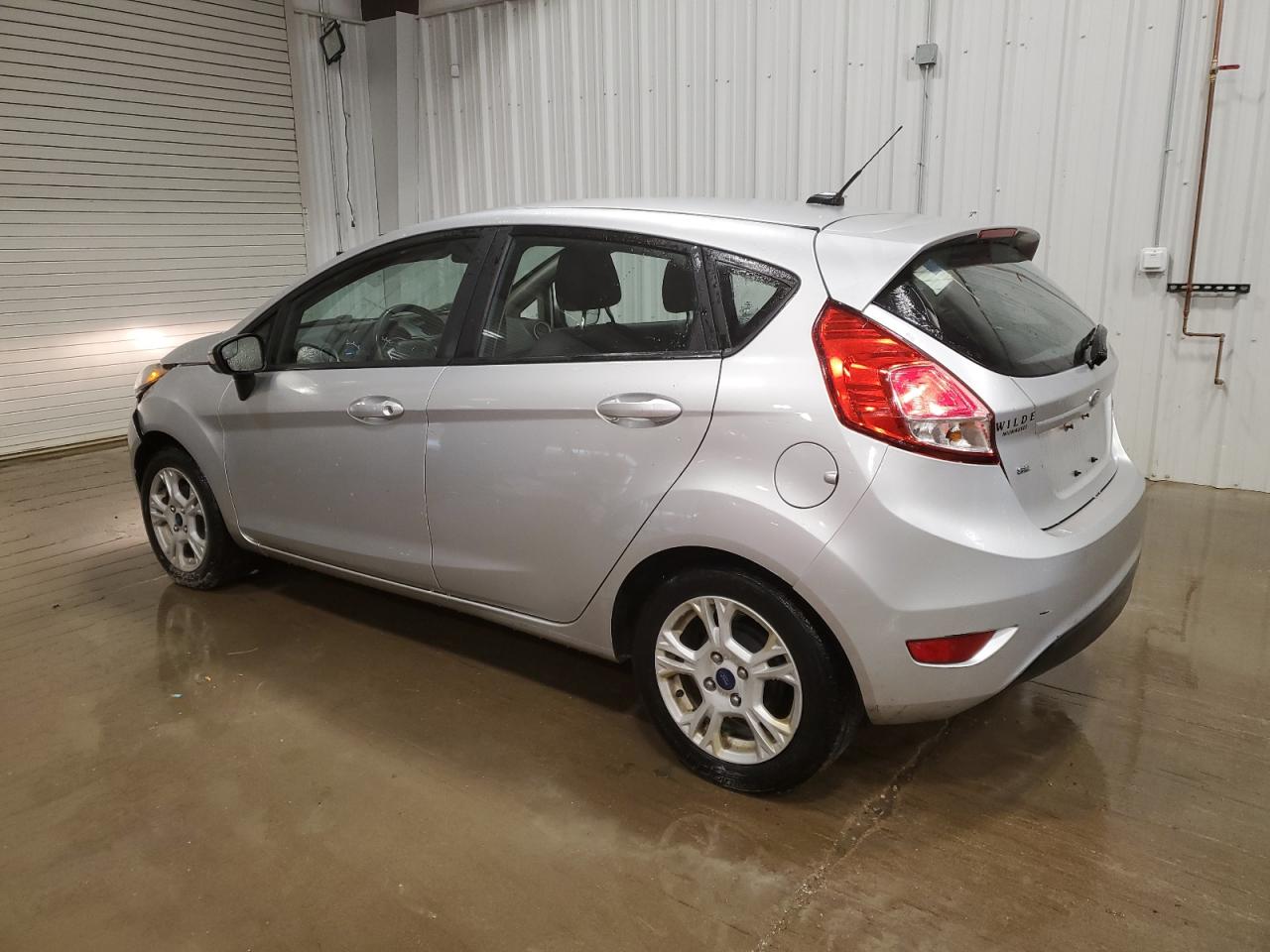 2016 Ford Fiesta - Image 2