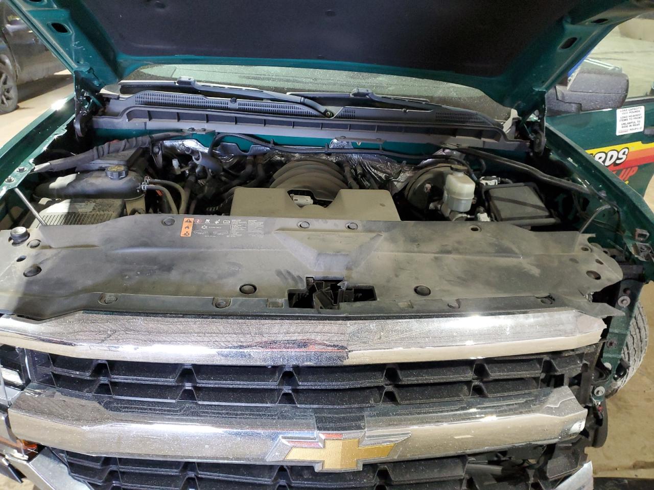 2018 Chevrolet Silverado - Image 11