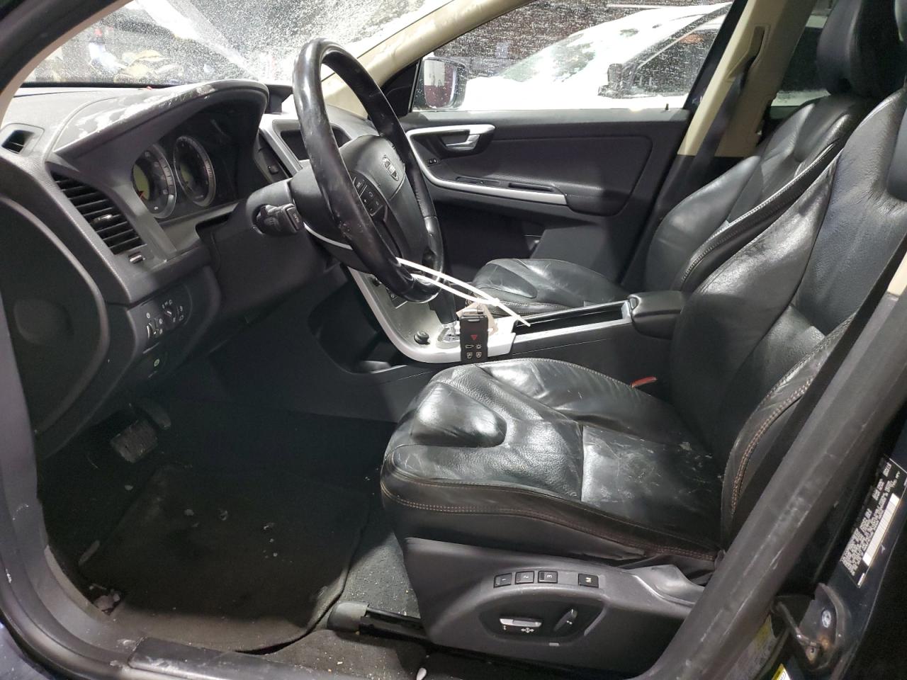 2010 Volvo XC60 - Image 7