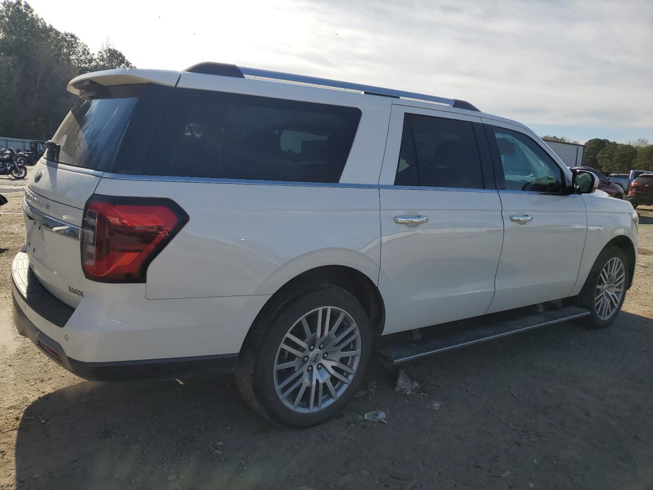 2022 Ford Expedition - Image 3