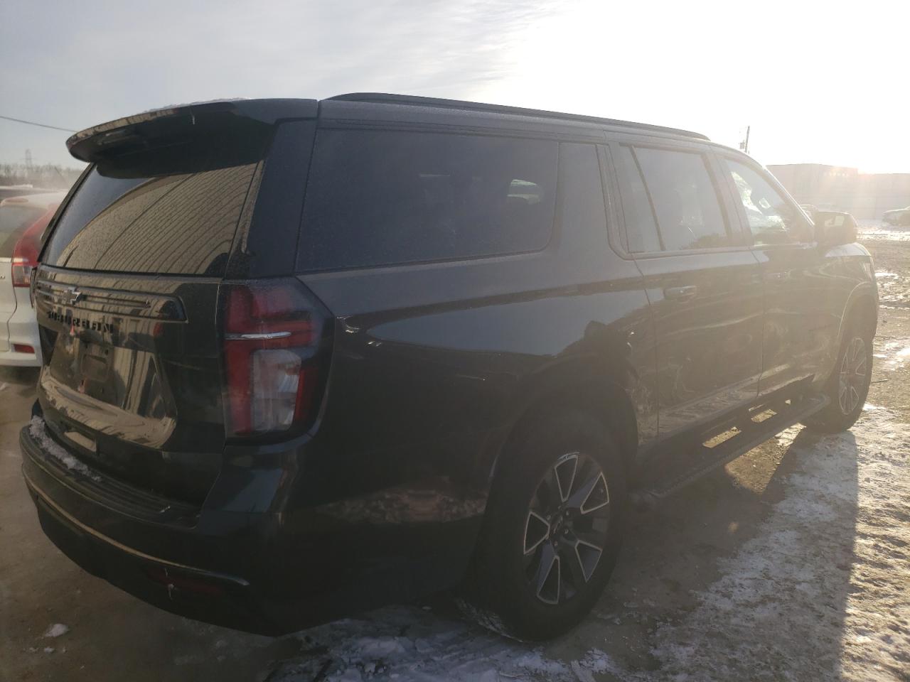 2021 Chevrolet Suburban - Image 3