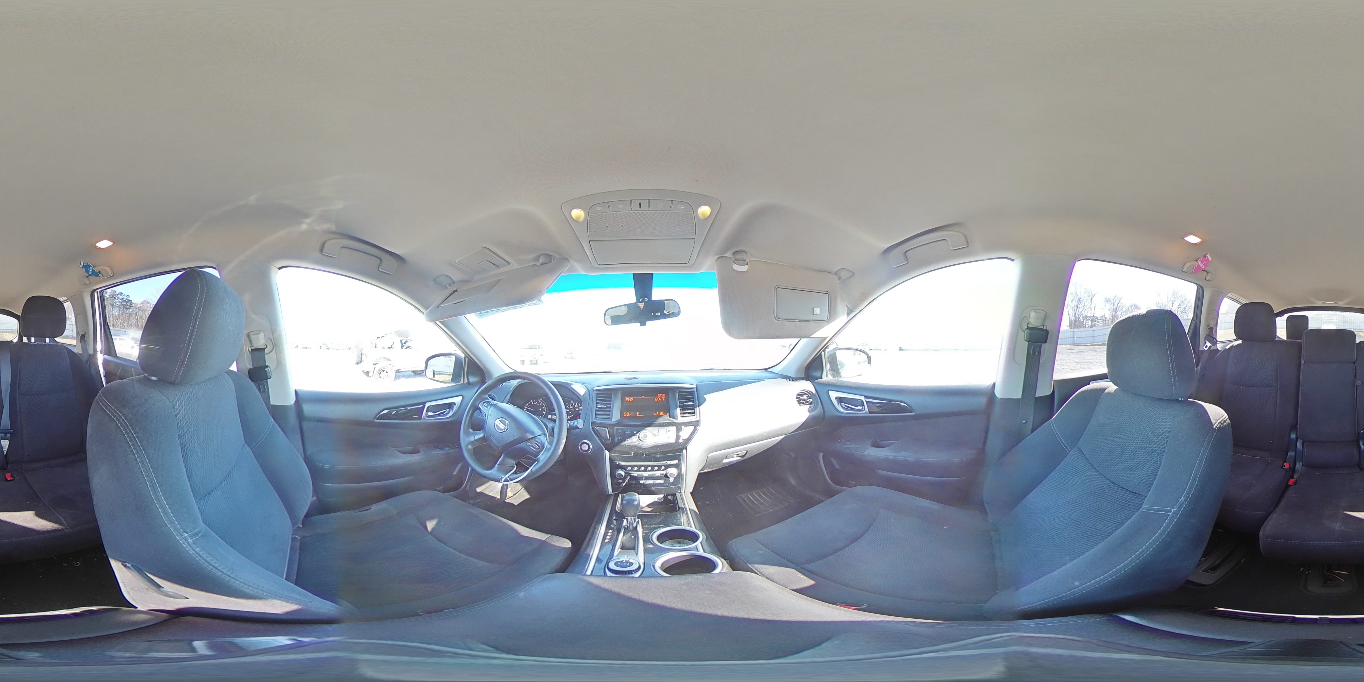 2014 Nissan Pathfinder - Image 13