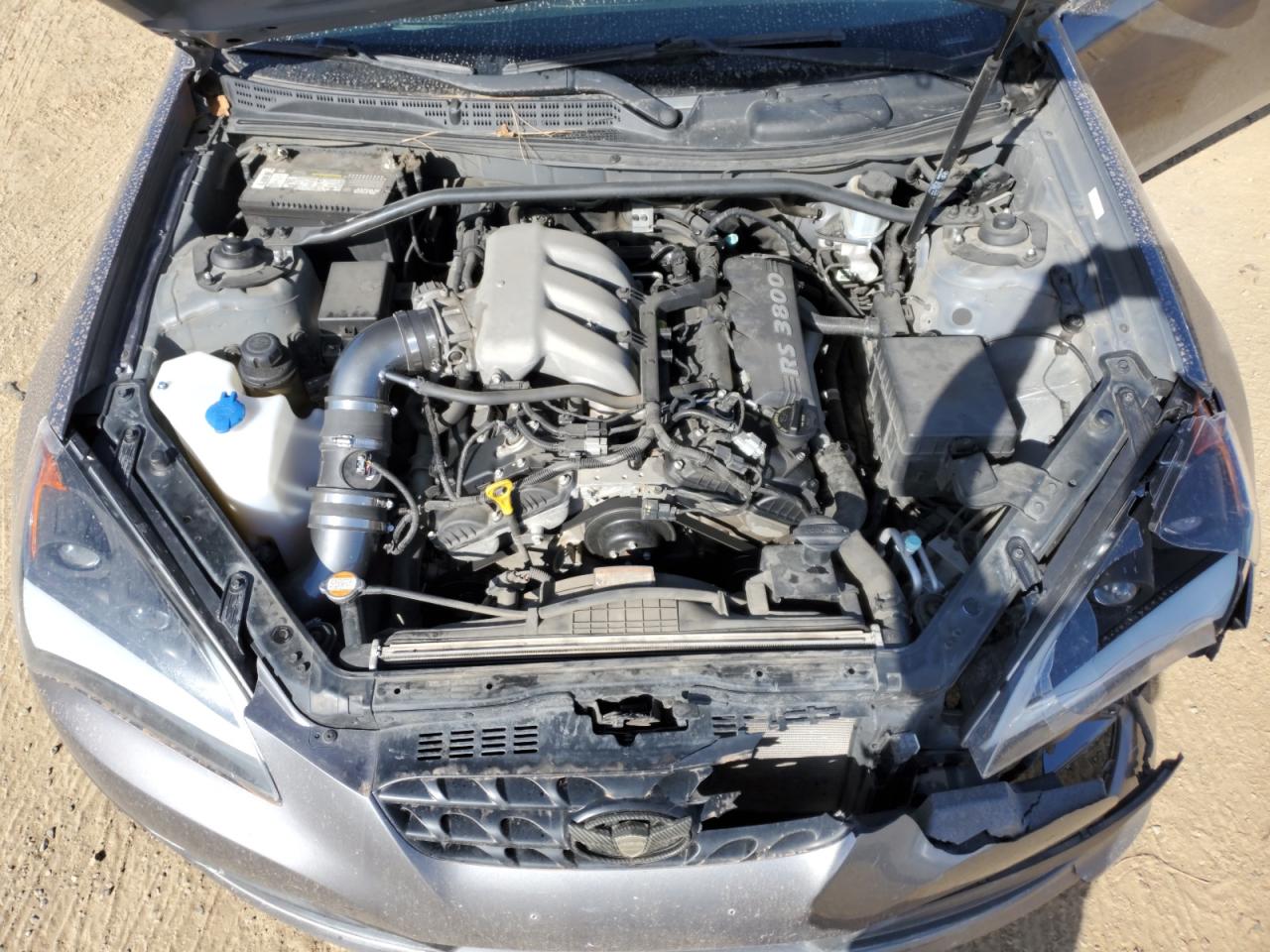 2012 Hyundai Genesis - Image 11