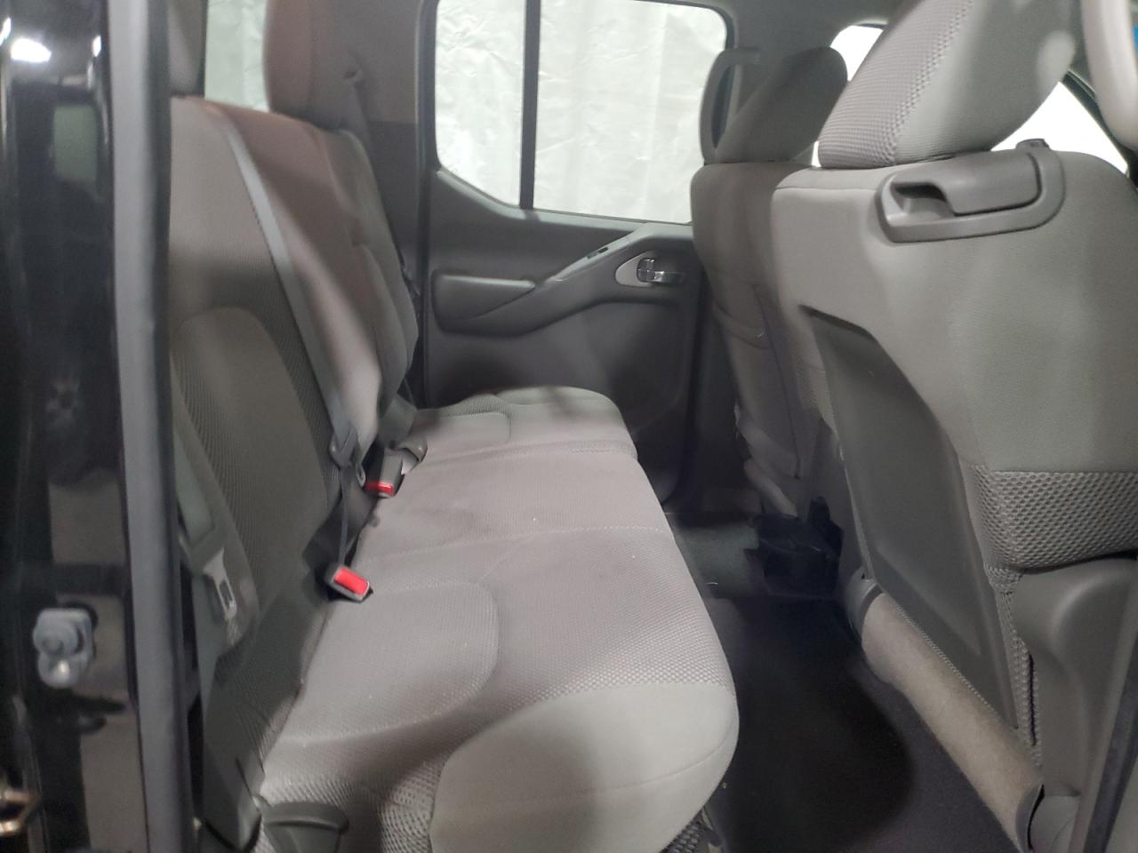 2014 Nissan Navara (Frontier) - Image 10