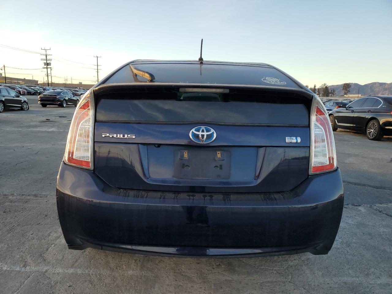 2015 Toyota Prius - Image 6