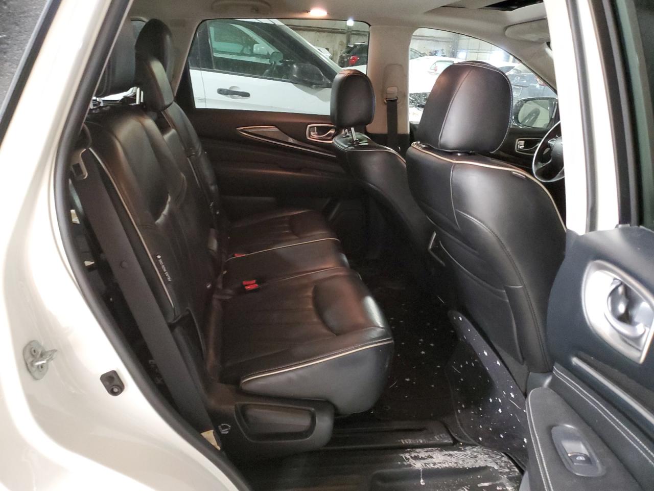 2019 Infiniti QX60 - Image 12