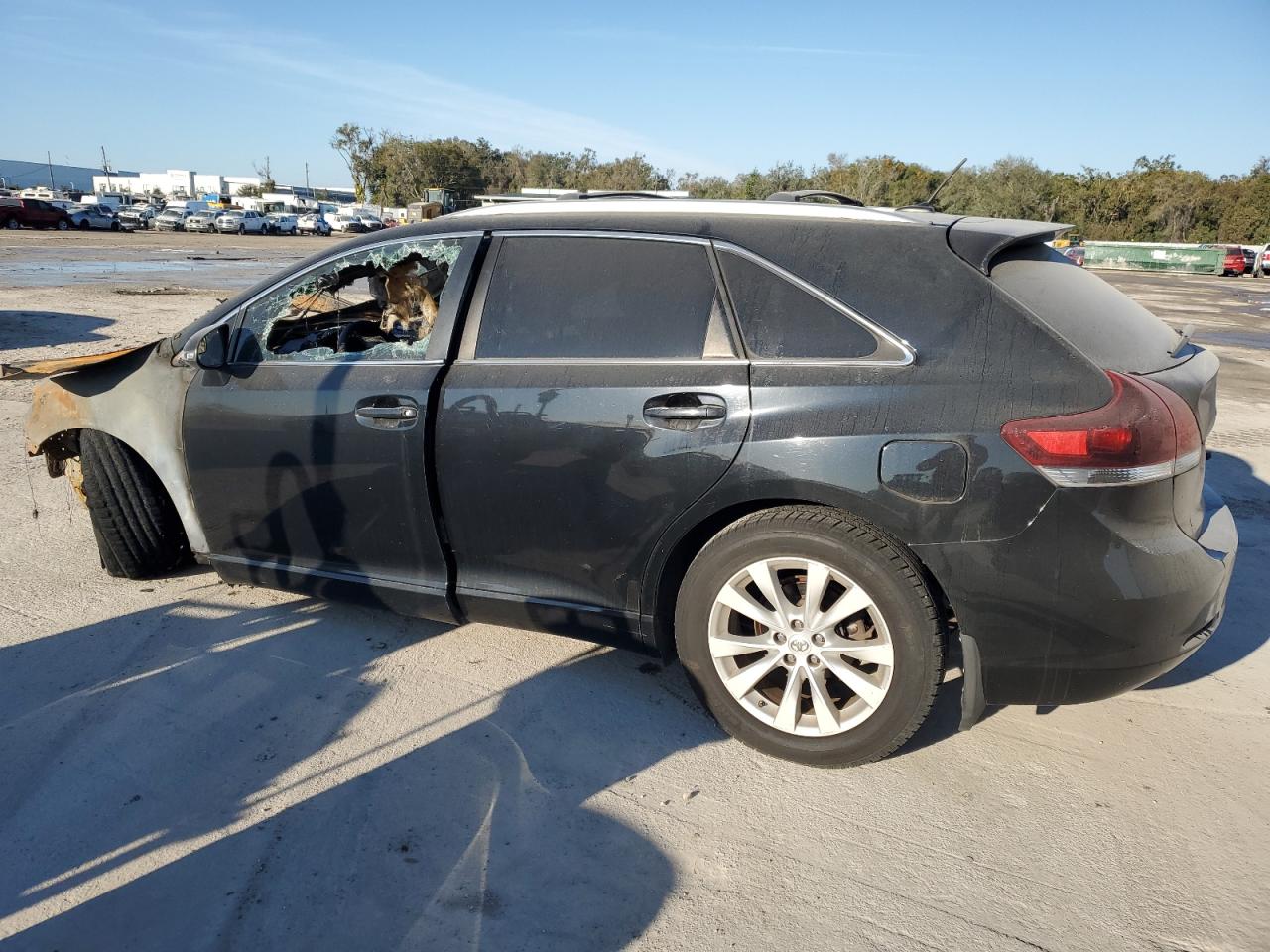2014 Toyota Venza - Image 2