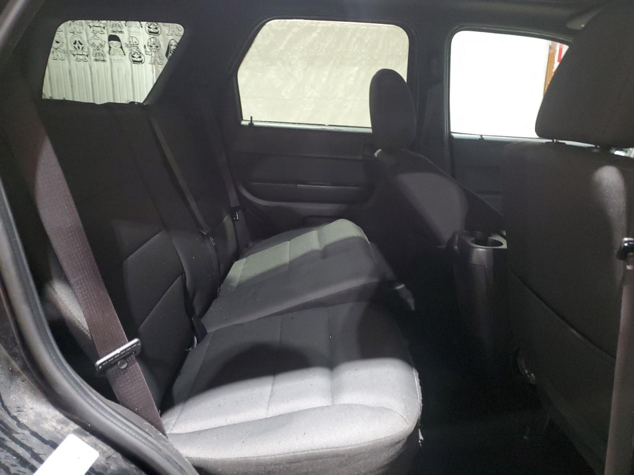 2011 Ford Escape - Image 10