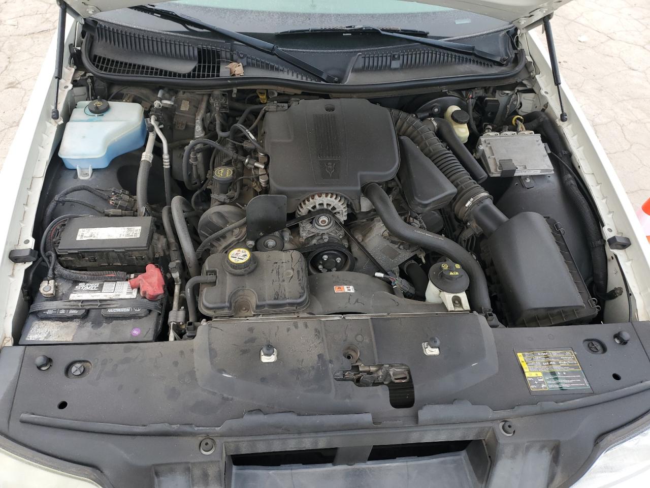 2005 Lincoln Town Car - Image 11