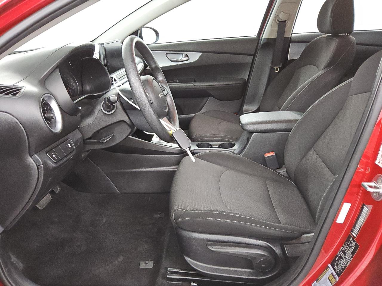 2023 Kia Forte - Image 7
