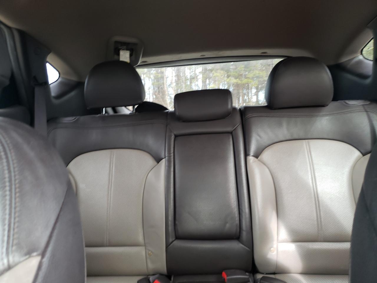 2012 Hyundai Tucson - Image 10