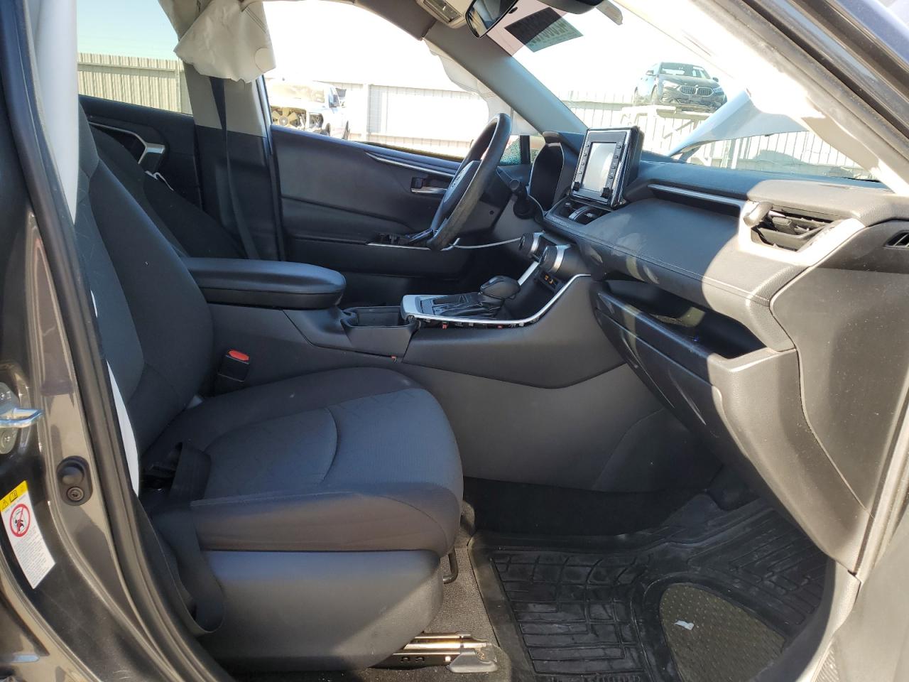 2019 Toyota RAV 4 - Image 7