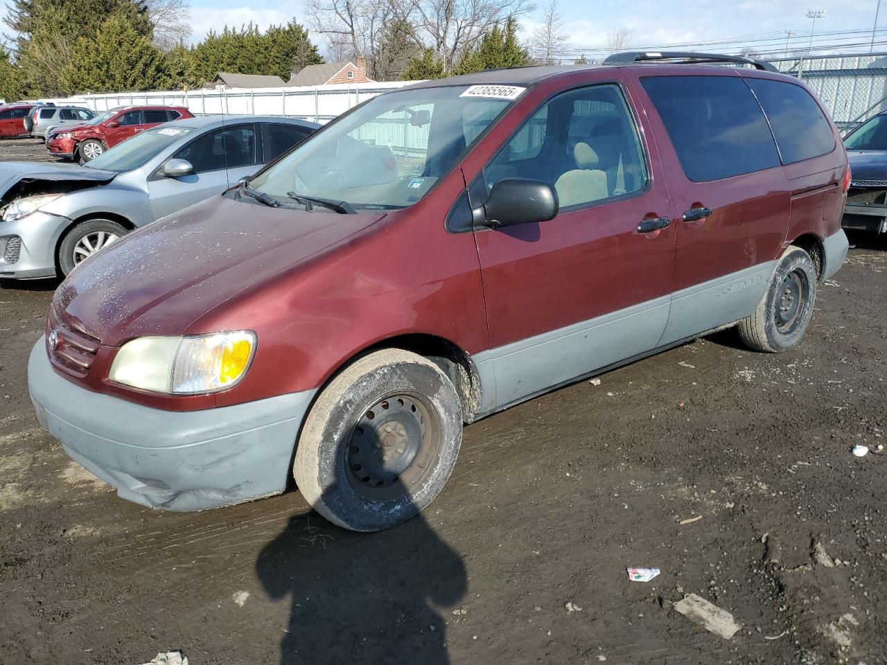 2002 Toyota Sienna - Image 1