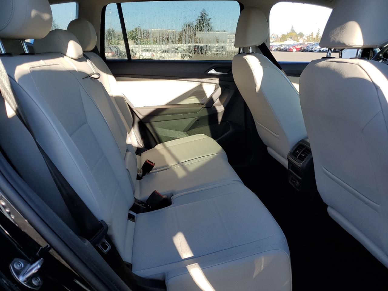 2019 Volkswagen Tiguan - Image 11