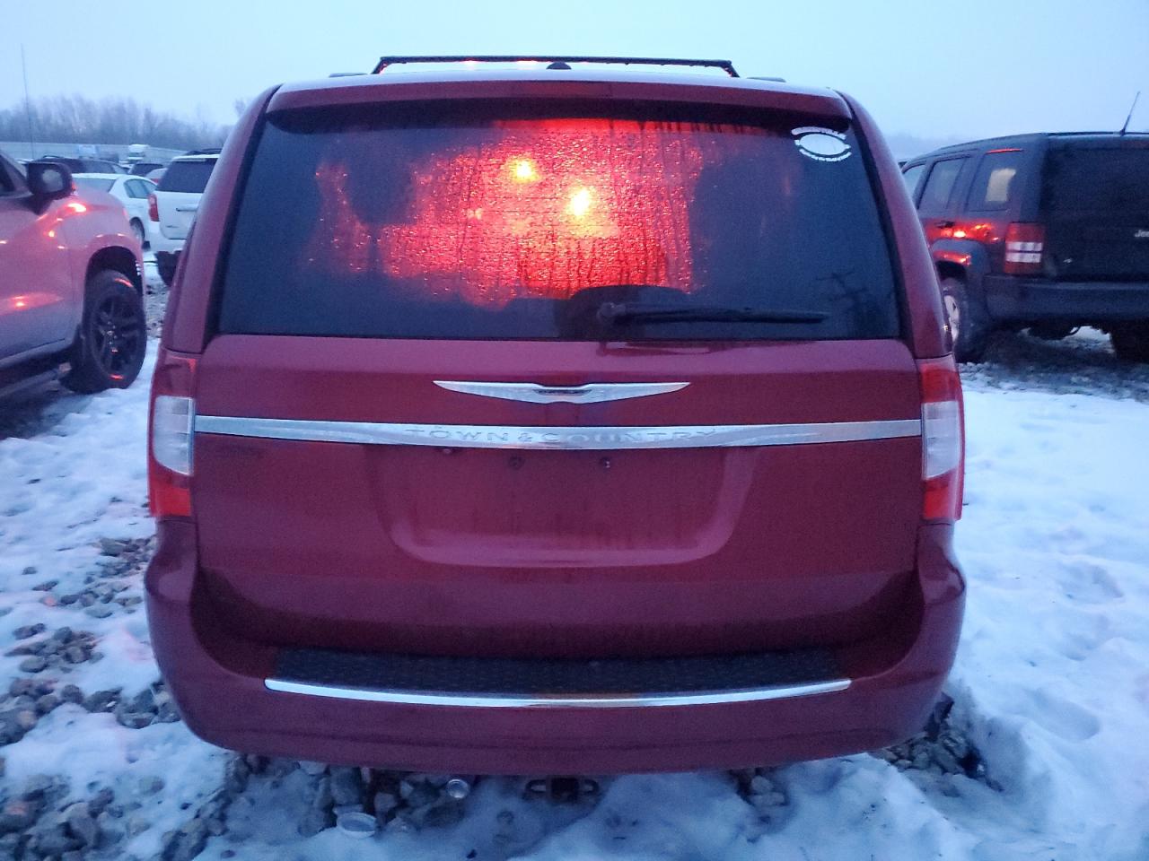 2013 Chrysler Town & Country - Image 6