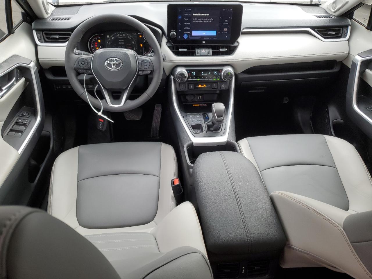 2024 Toyota RAV 4 - Image 8