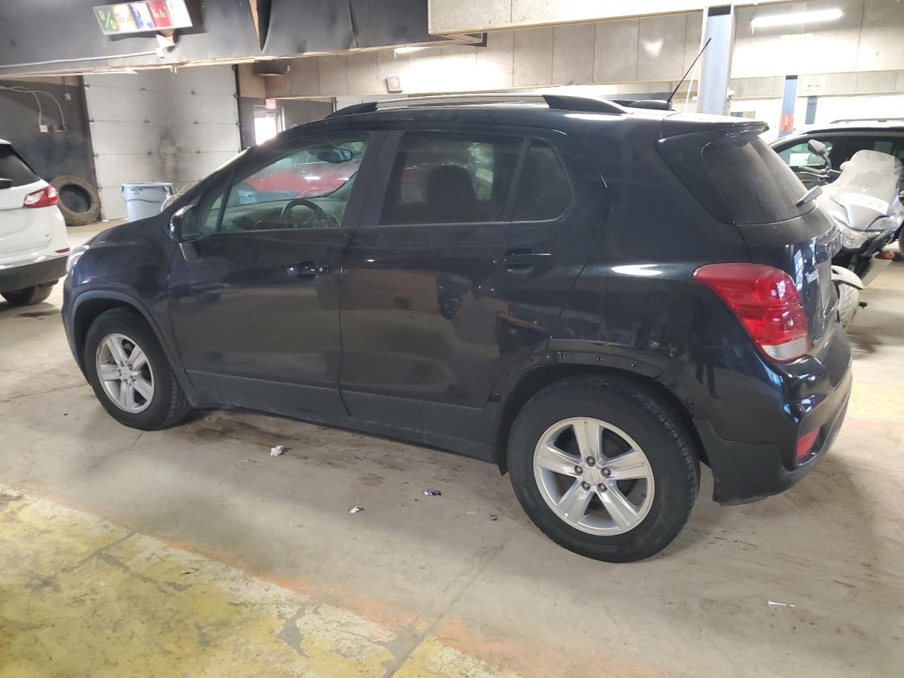 2021 Chevrolet Trax - Image 2