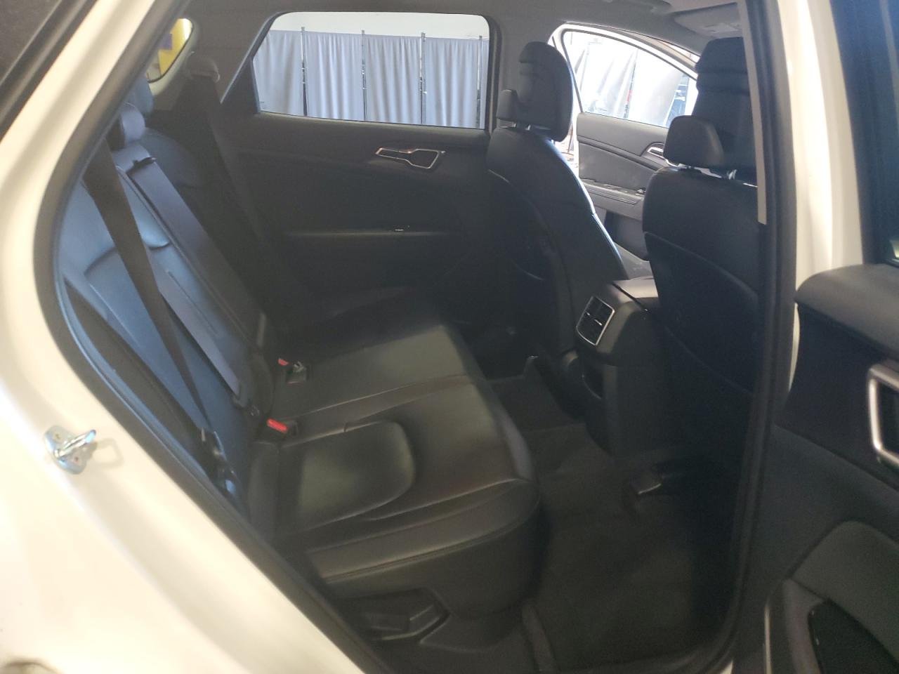 2023 Kia Sportage - Image 11