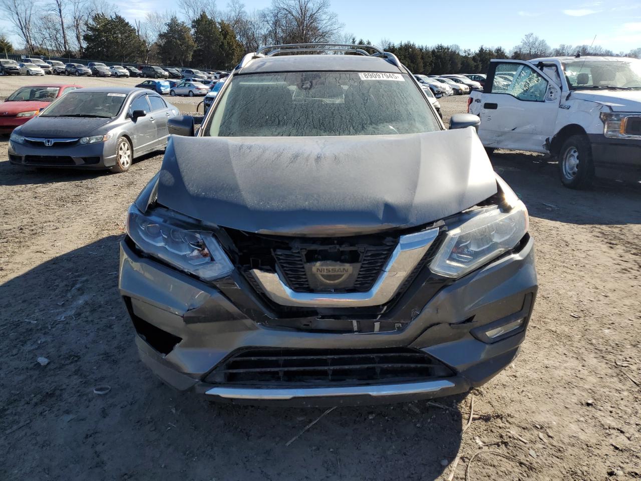2017 Nissan Rogue - Image 5