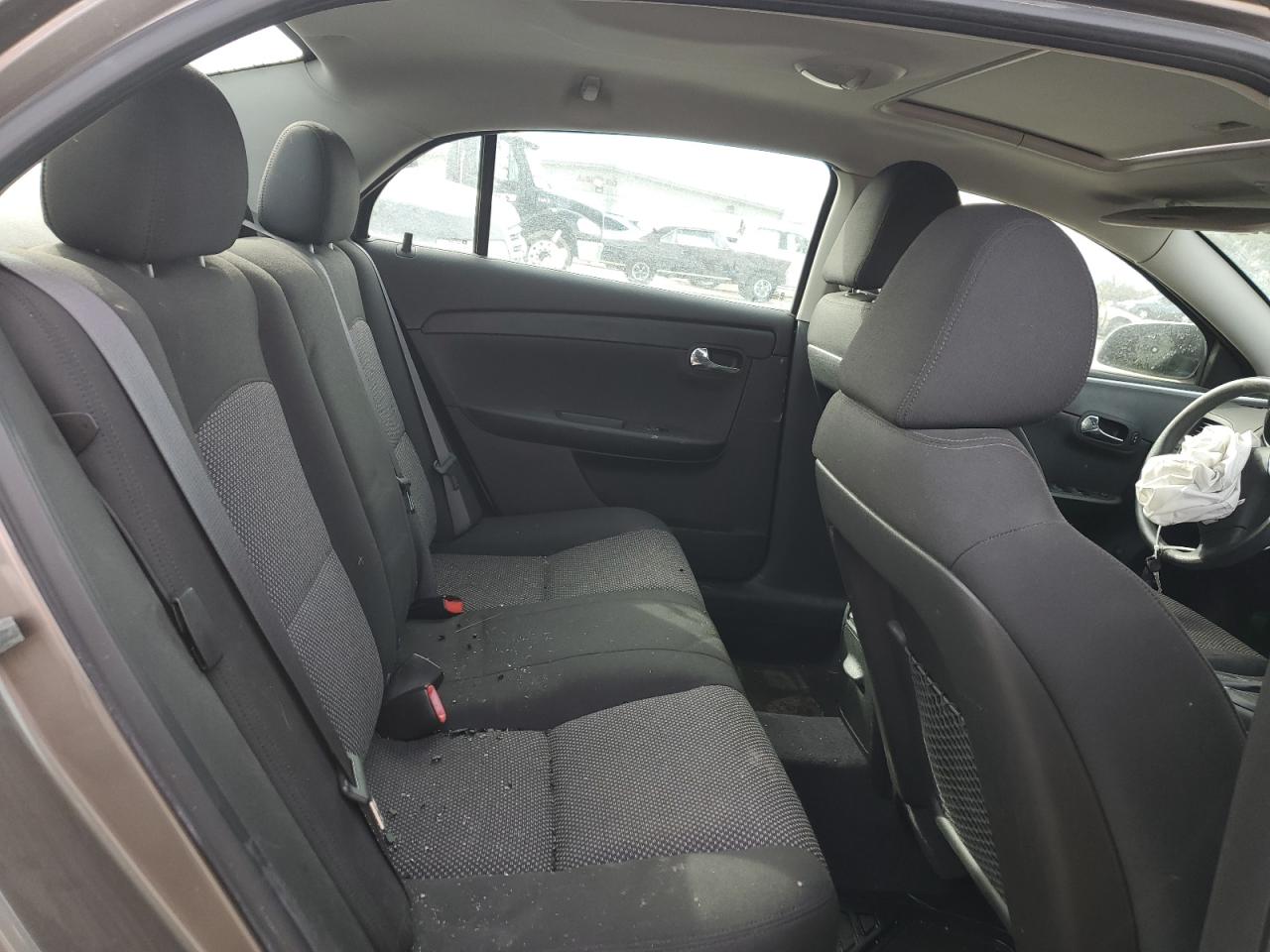 2011 Chevrolet Malibu - Image 10