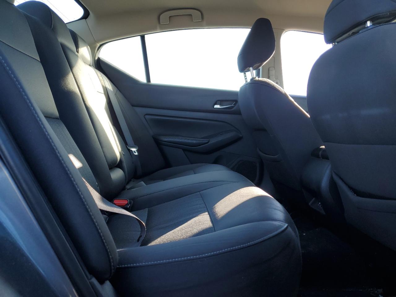 2020 Nissan Altima - Image 10