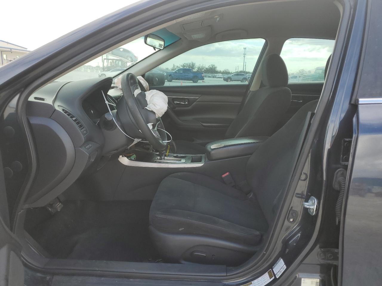 2015 Nissan Altima - Image 7