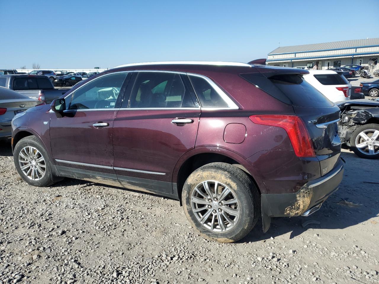 2017 Cadillac XT5 - Image 2