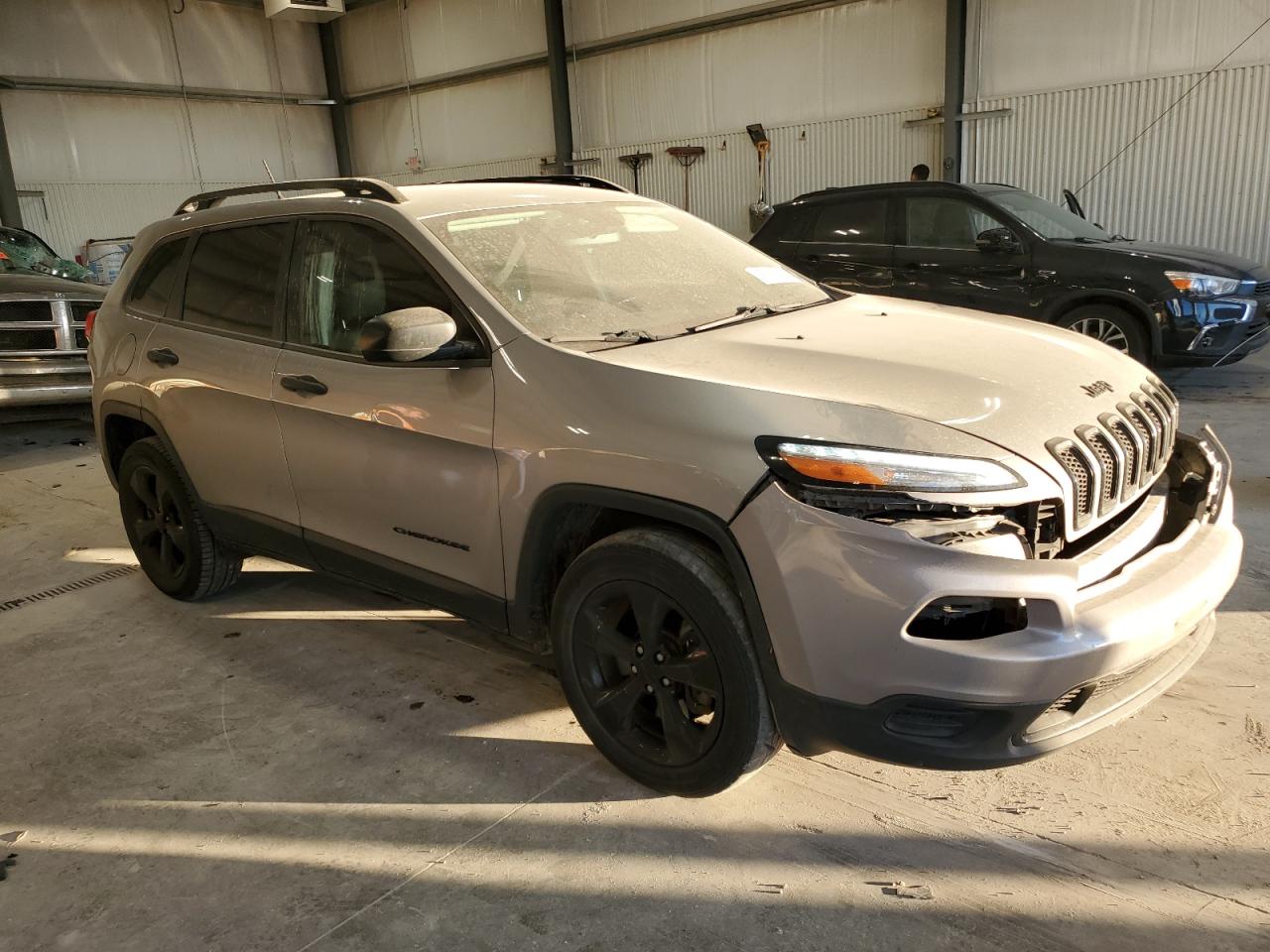 2017 Jeep Grand Cherokee - Image 4