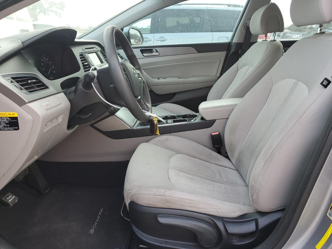 2016 Hyundai Sonata Hybrid VIN: KMHE24L18GA042167 Lot: 88142185