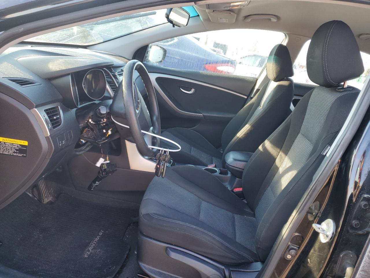 2013 Hyundai Elantra - Image 7