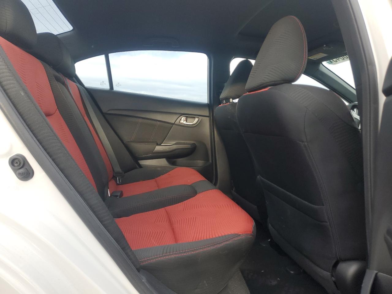 2015 Honda Civic - Image 10