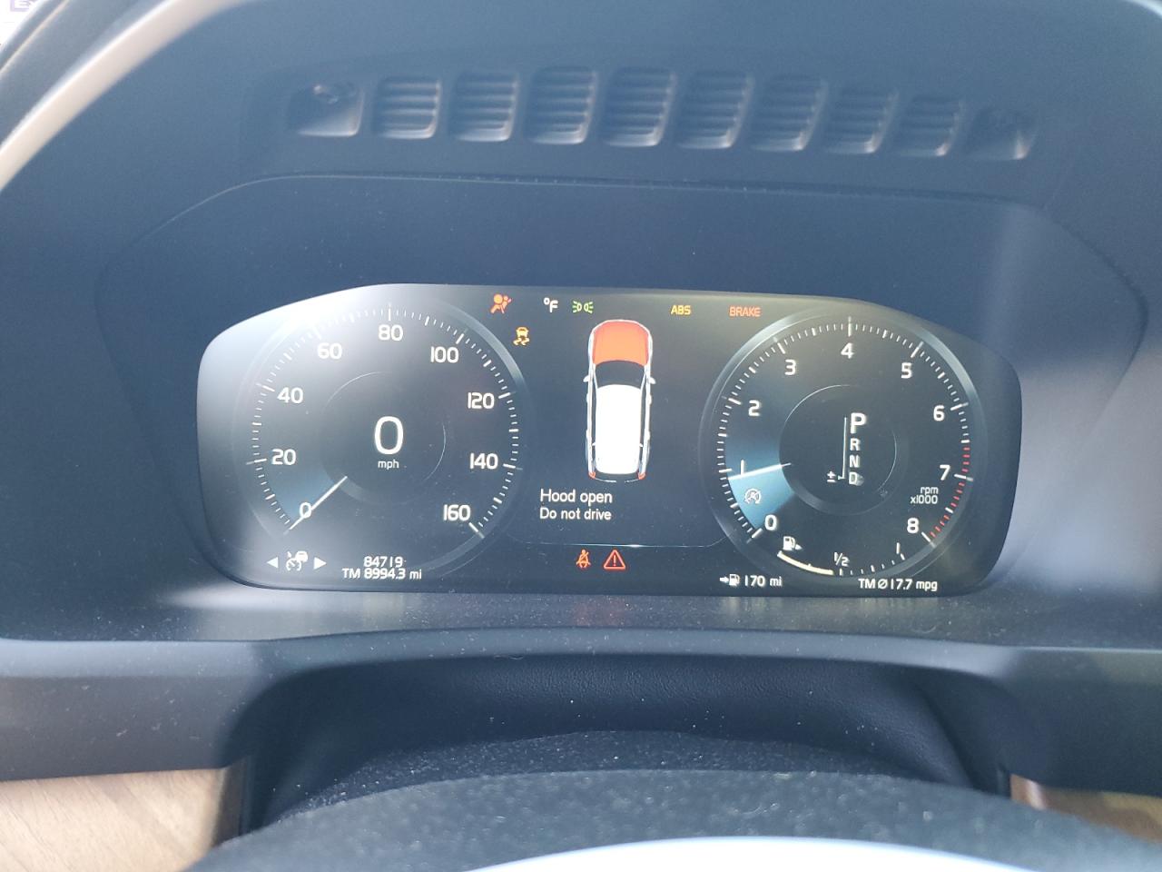 2018 Volvo XC90 - Image 9