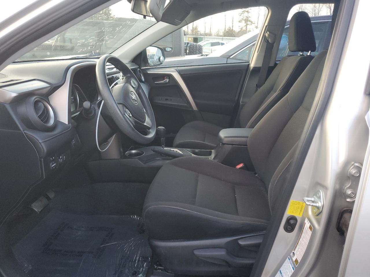 2014 Toyota RAV 4 - Image 7